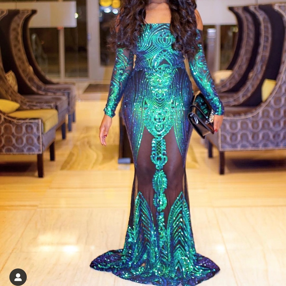 Mermaid Scales Gown - S / GREEN